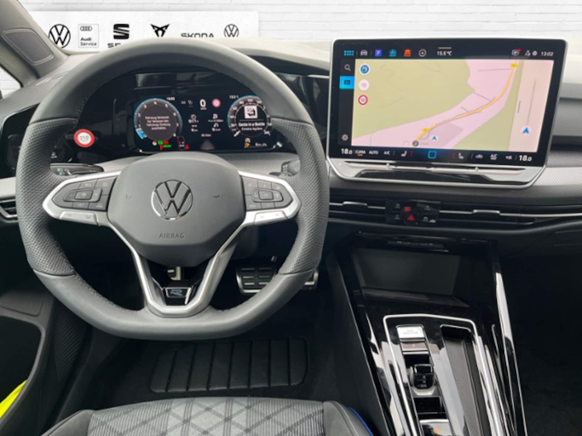Volkswagen Golf R-Line