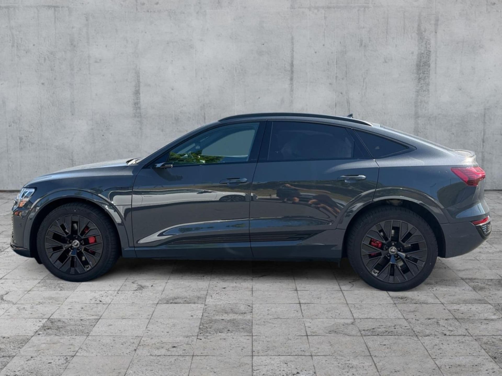 Audi Q8 Sportback e-tron S line