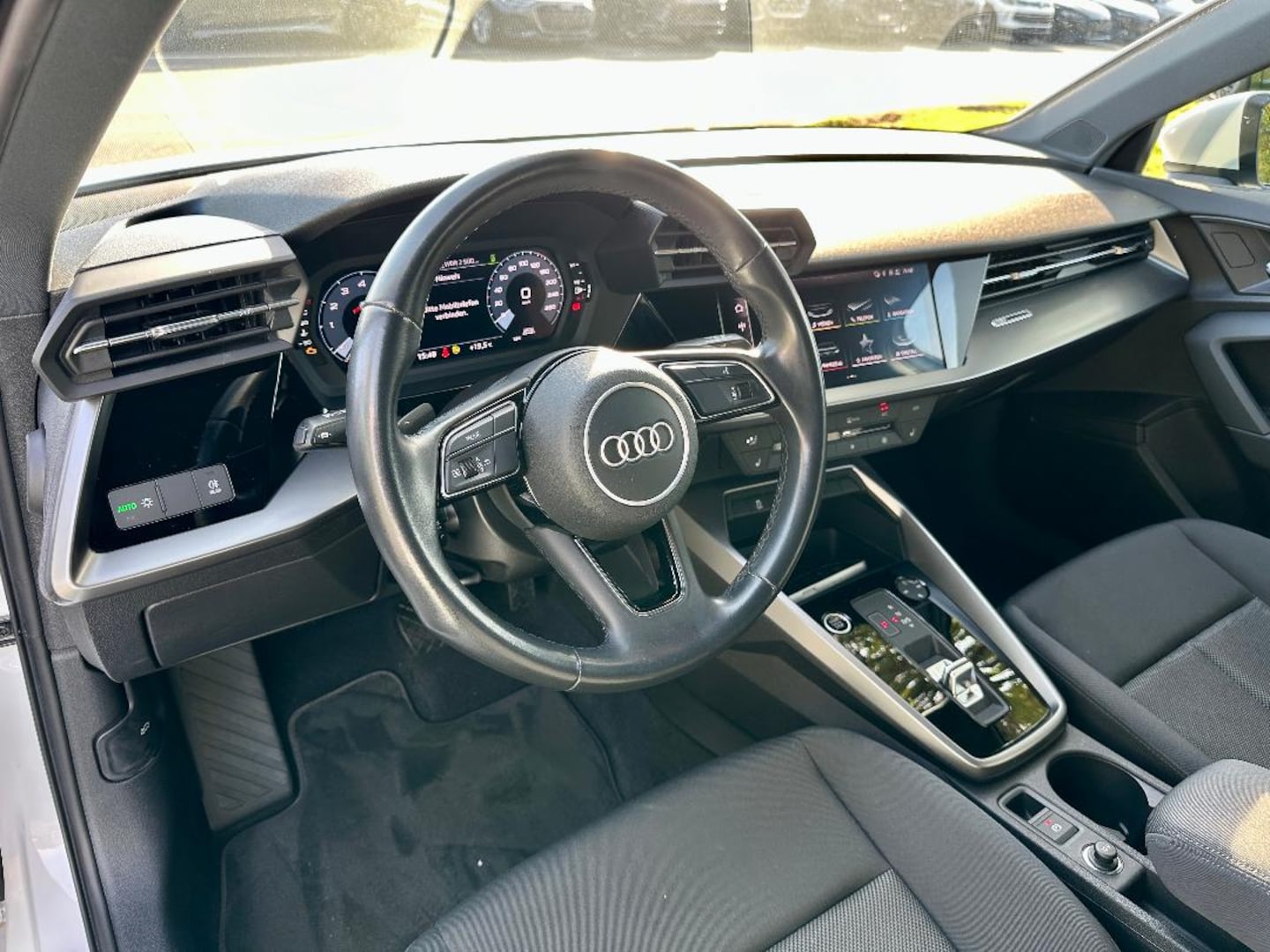 Bild über Audi A3 Sportback advanced 30 TFSI S tronic - für weitere Informationen kontaktieren Sie den Audi Partner