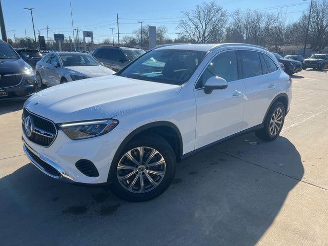 2025 Mercedes-Benz GLC 300