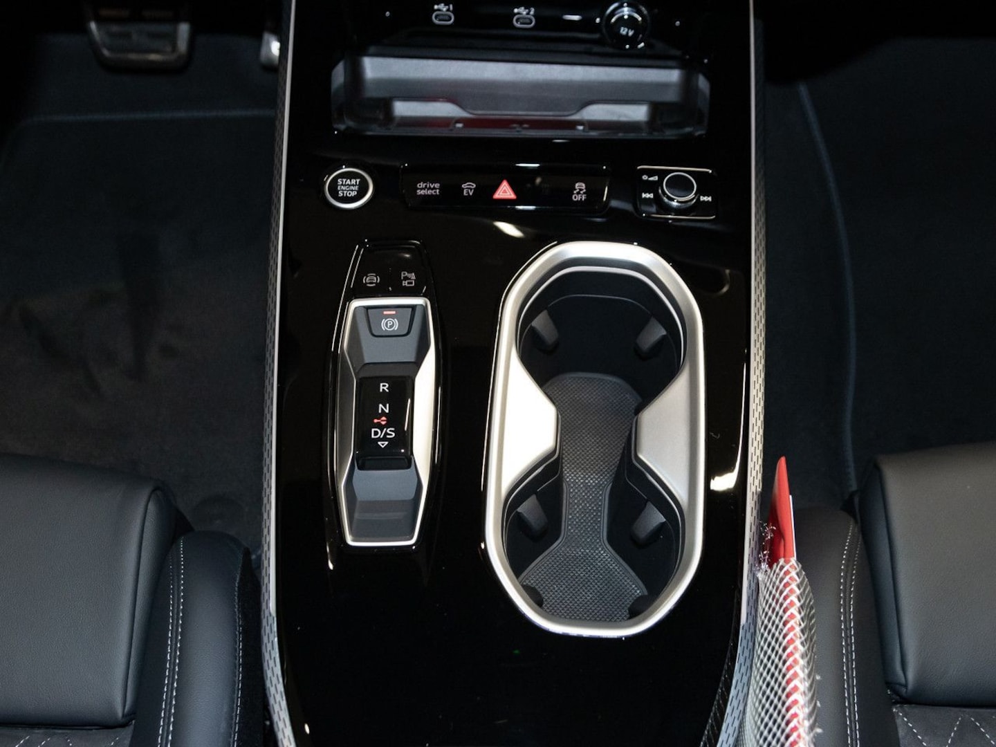 Bild über Audi A6 Avant e-hybrid e-hybrid quattro 220 kW S tronic - für weitere Informationen kontaktieren Sie den Audi Partner