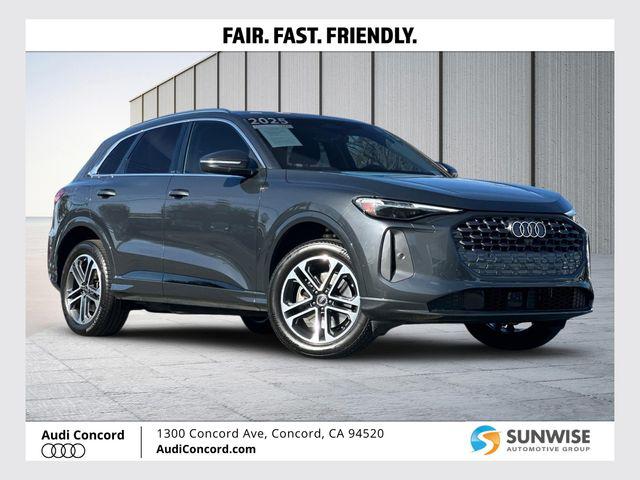 2025 Audi Q5 40 Premium Plus's photo