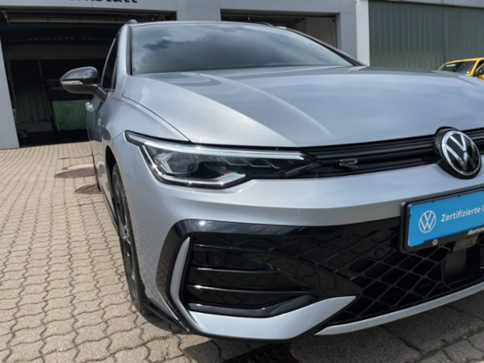 Volkswagen Golf Variant R-Line