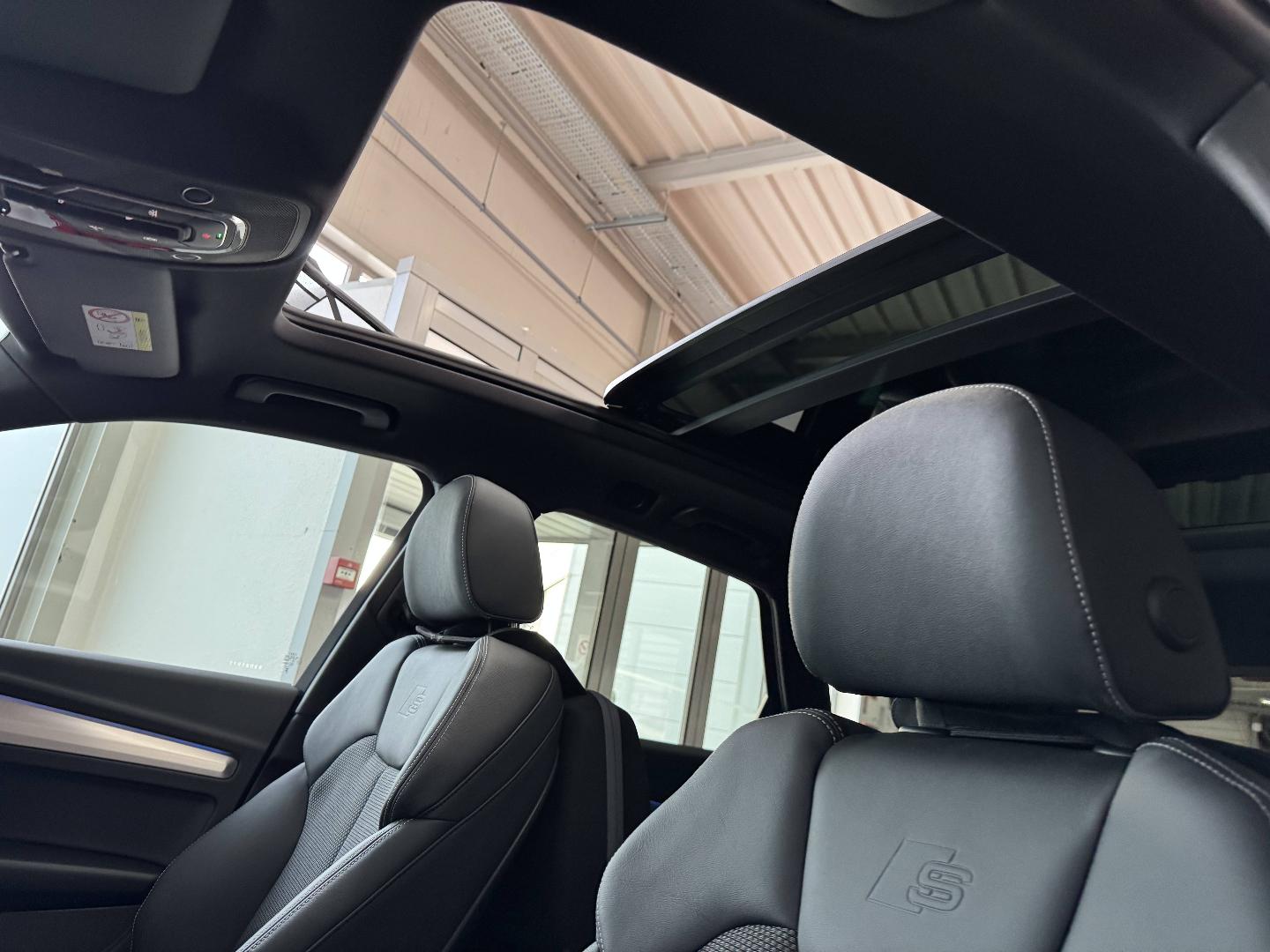 Image about Audi Q5 TFSI e S line 50 TFSI e Hybride rechargeable quattro 220 kW (299 ch) S tronic