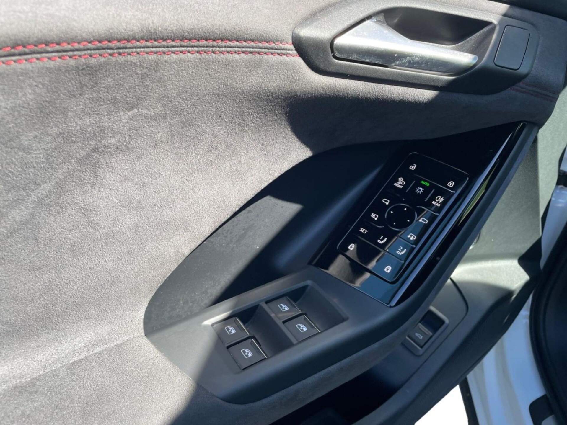 Audi SQ6 SUV e-tron