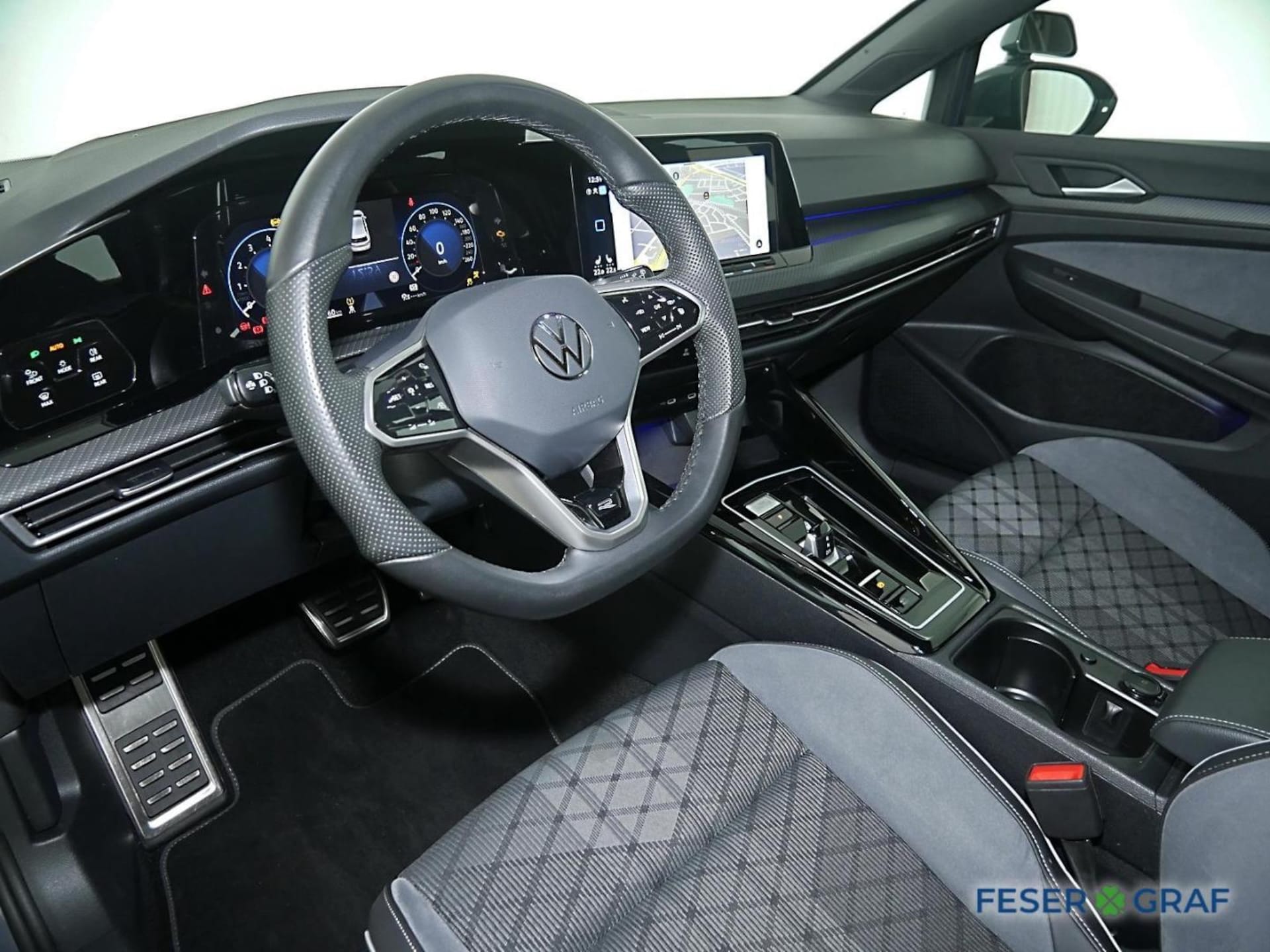 Volkswagen Golf R-Line