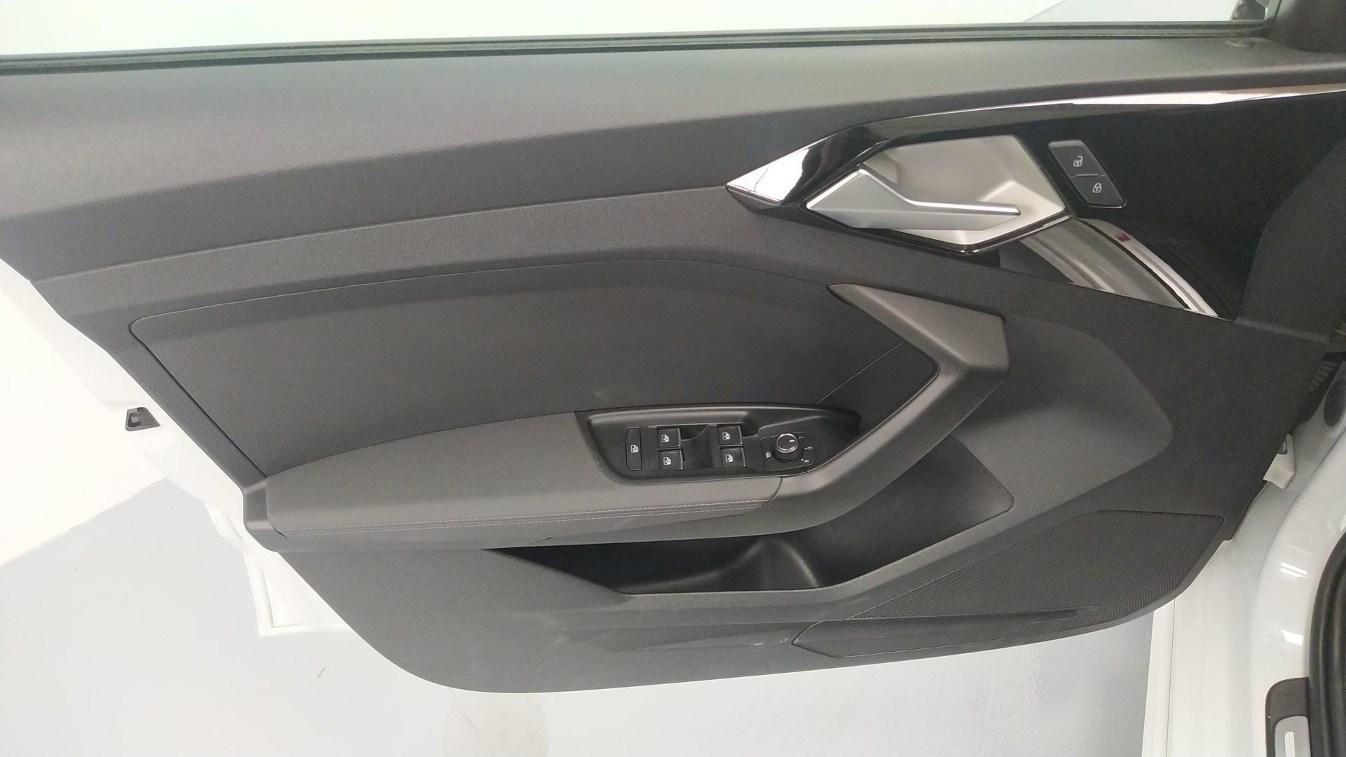 Image about Audi A1 Sportback Adrenalin edition 30 TFSI 81 kW (110 CV) 6 vel.