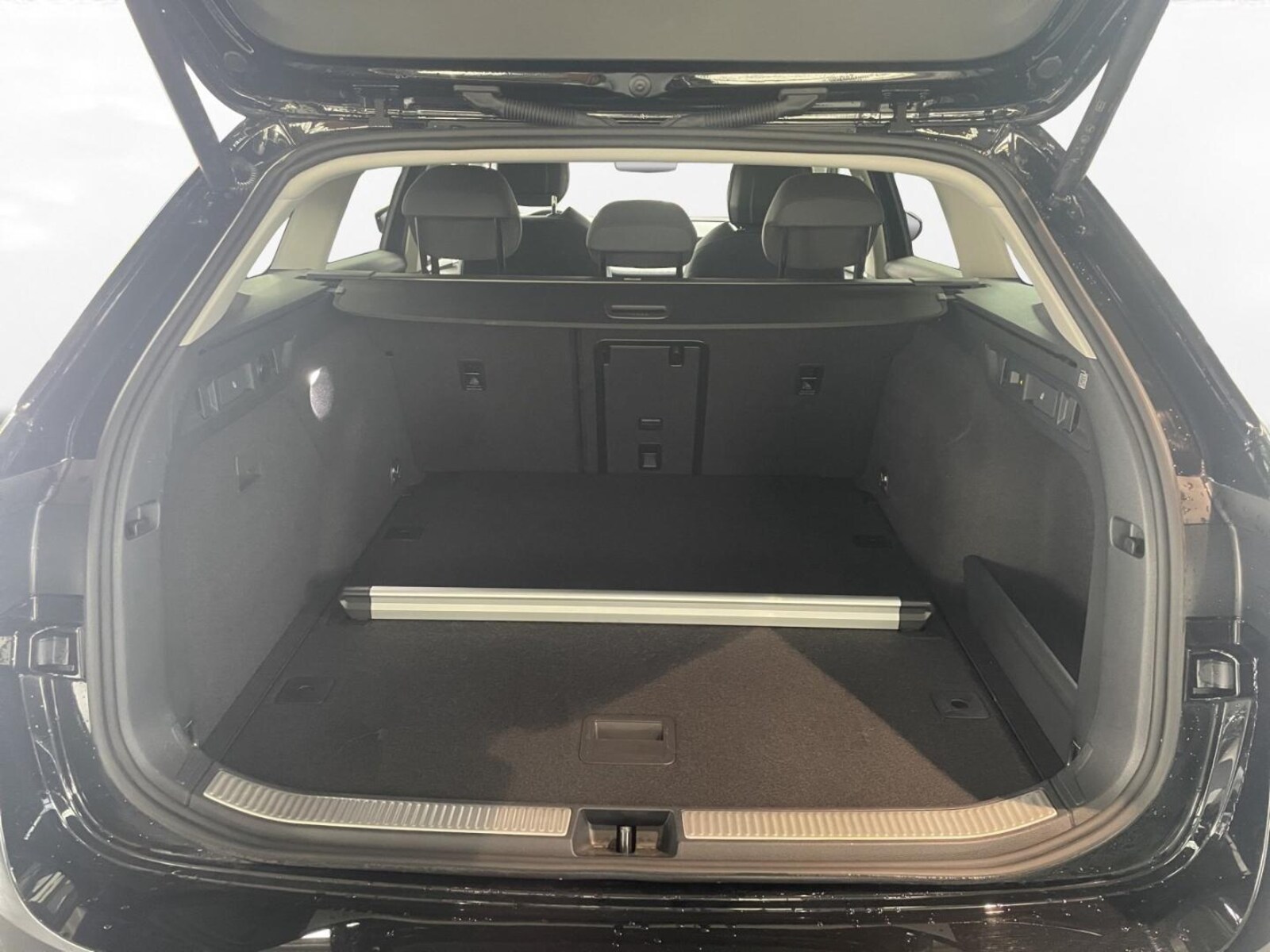 Škoda Superb Combi – Bild 15