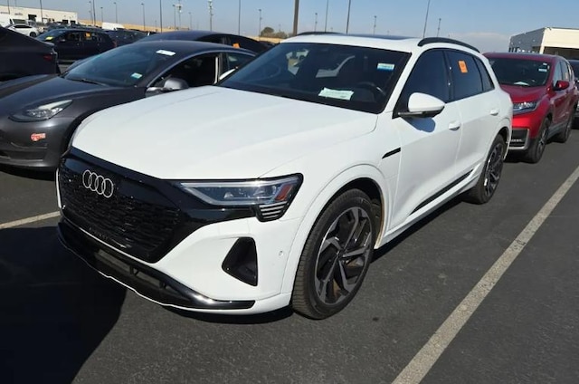 2024 Audi Q8 e-tron