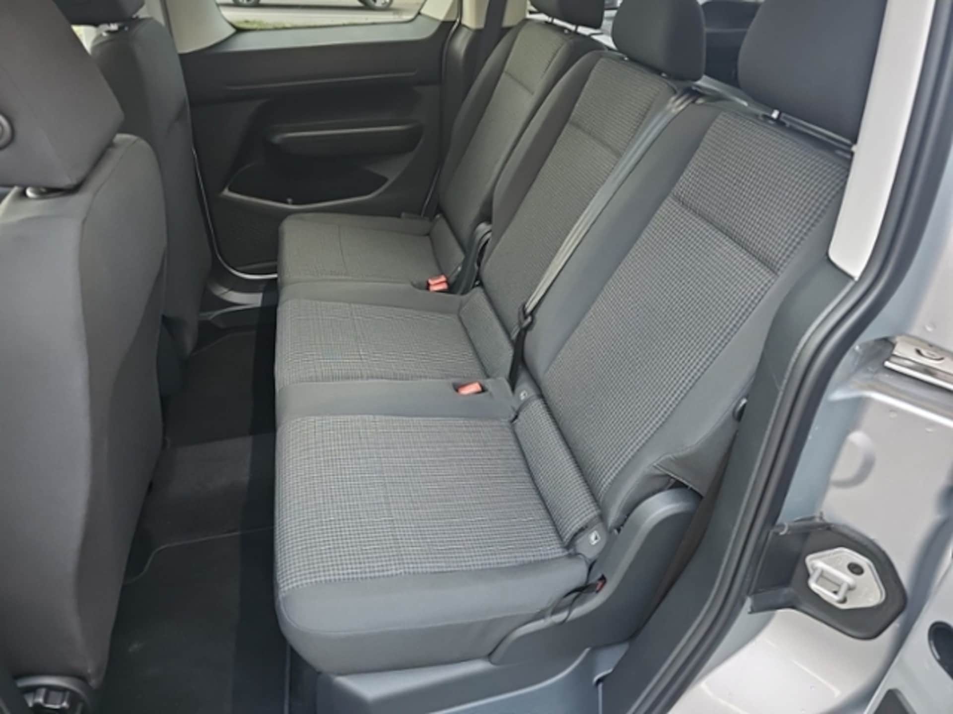 Volkswagen Caddy Basis-Modell