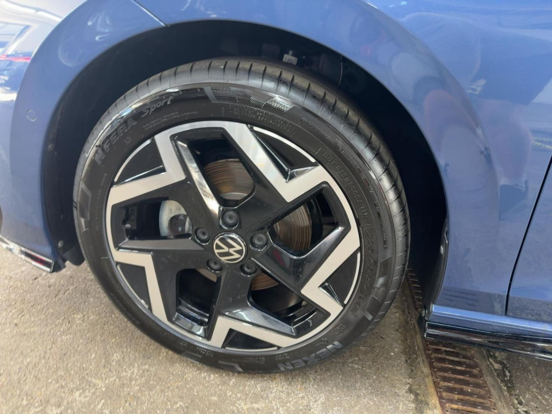 Volkswagen Golf R-Line