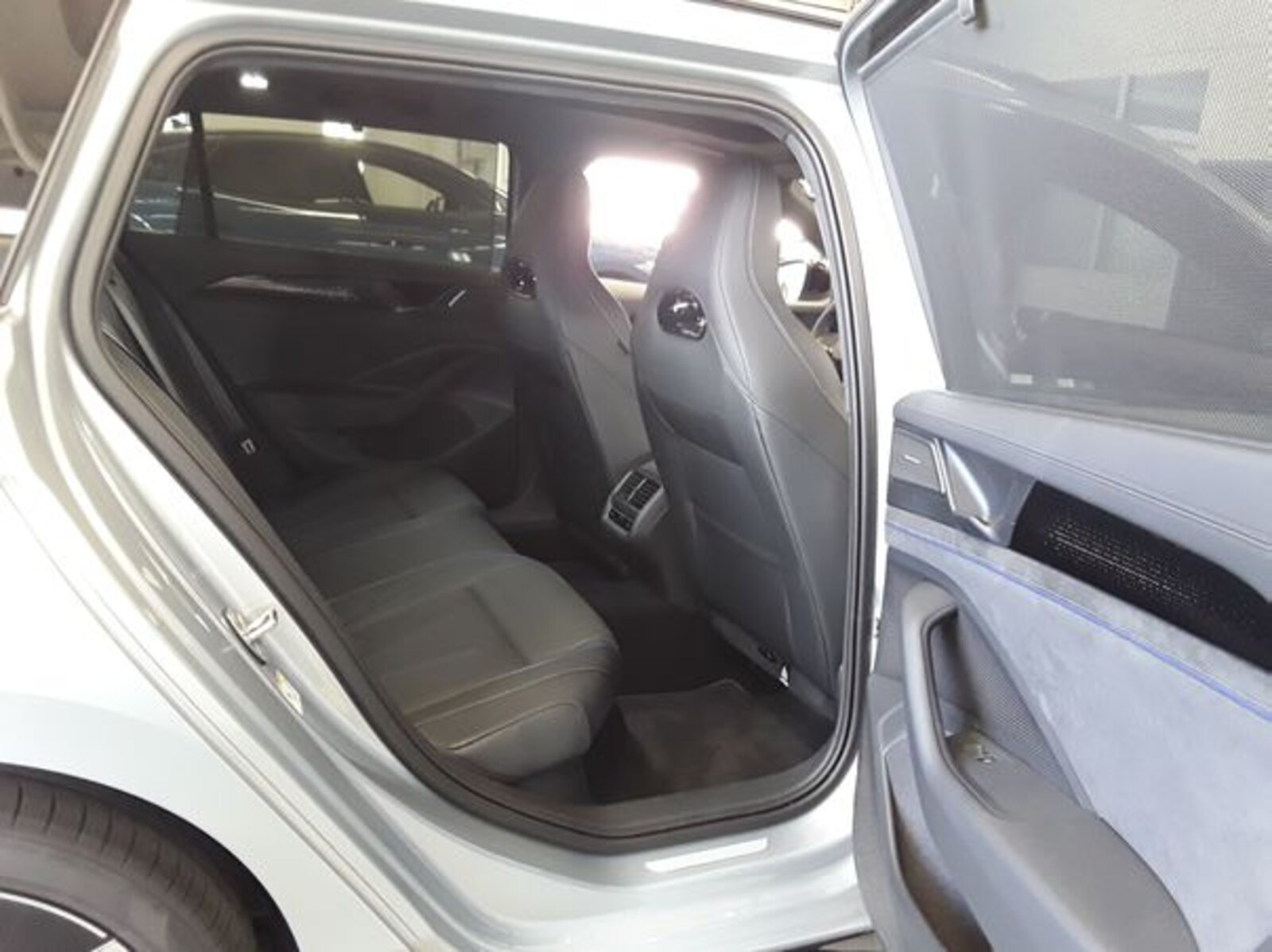 Volkswagen Passat – Bild 7