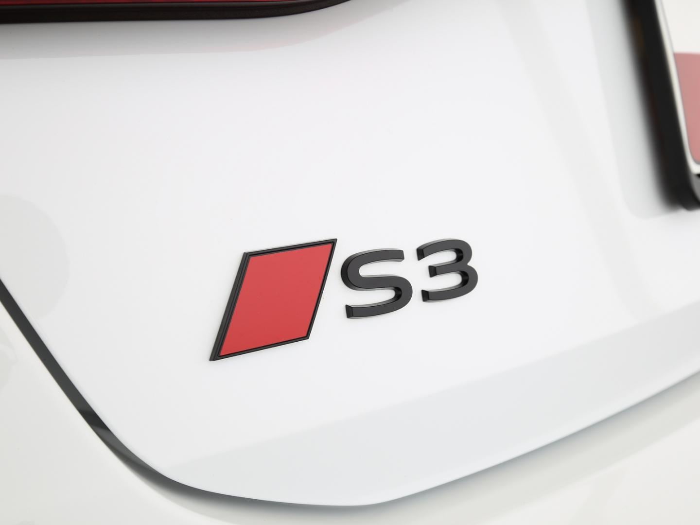Bild über Audi S3 Sportback TFSI quattro S tronic - für weitere Informationen kontaktieren Sie den Audi Partner