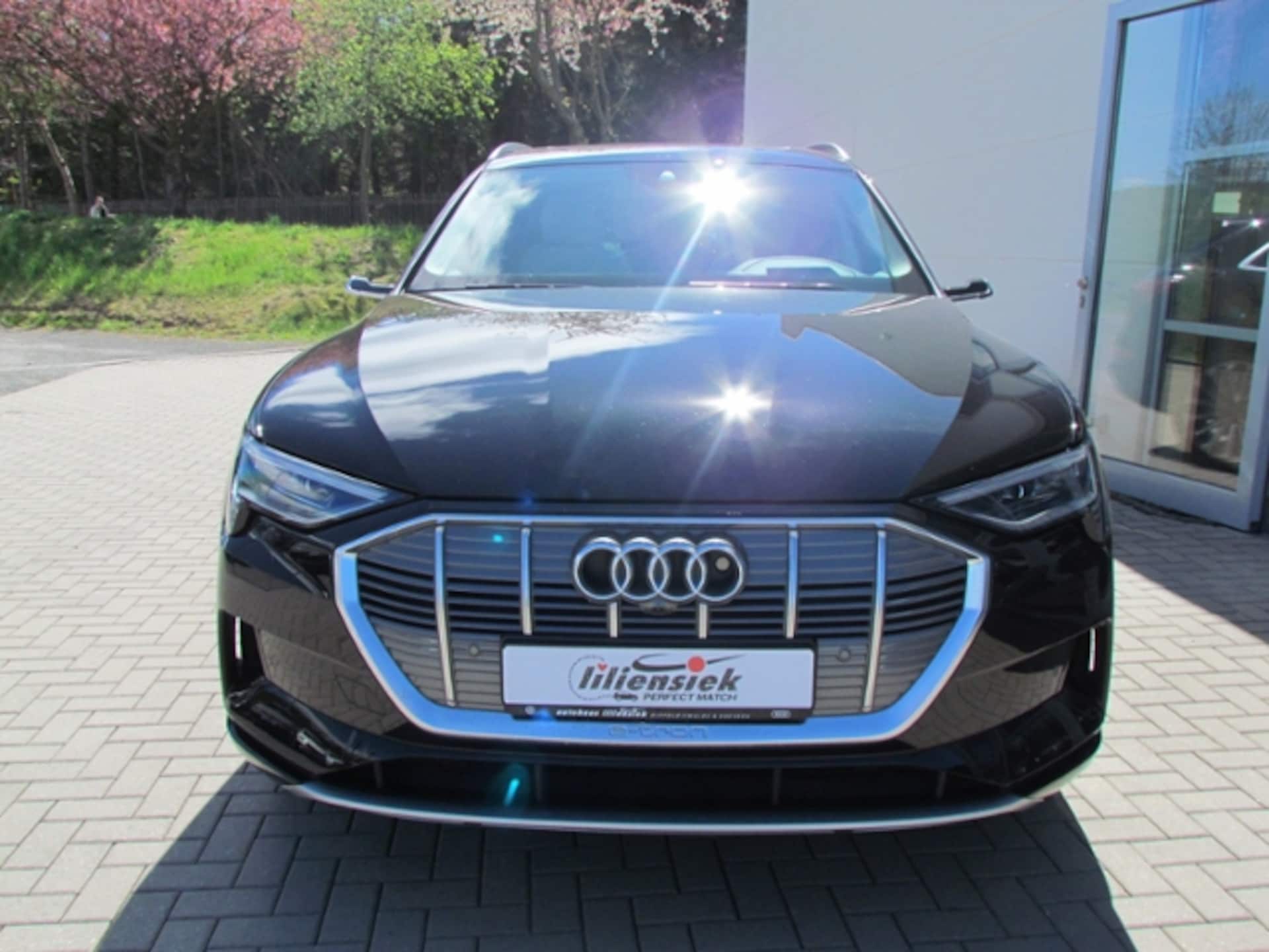 Audi e-tron advanced