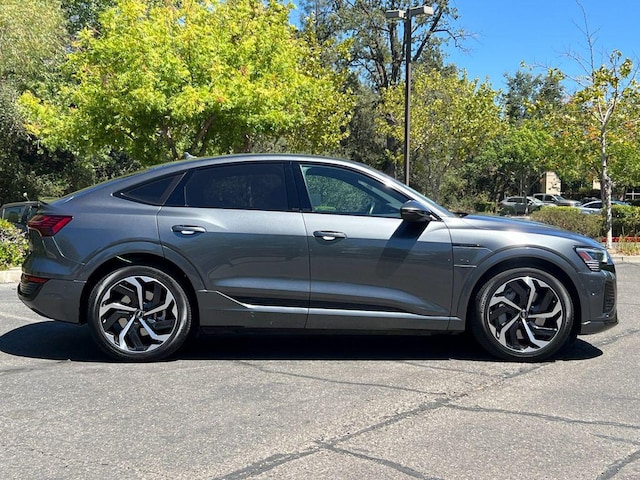 2024 Audi Q8 Sportback e-tron