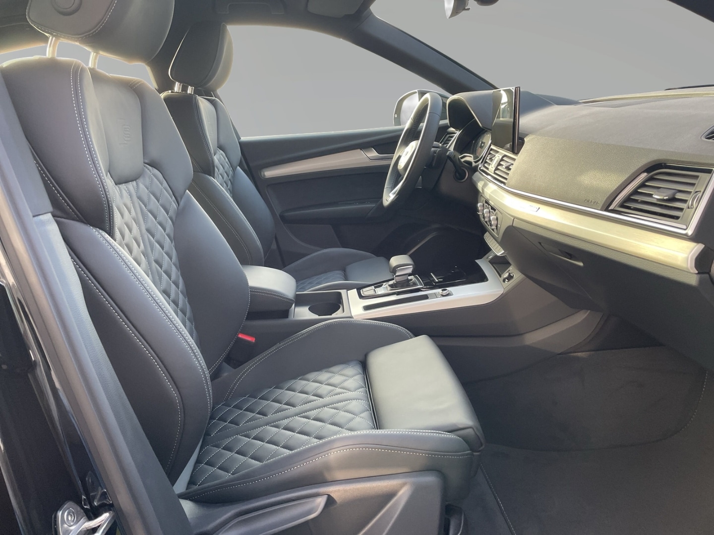 Bild über Audi Q5 40 TDI quattro S tronic - für weitere Informationen kontaktieren Sie den Audi Partner