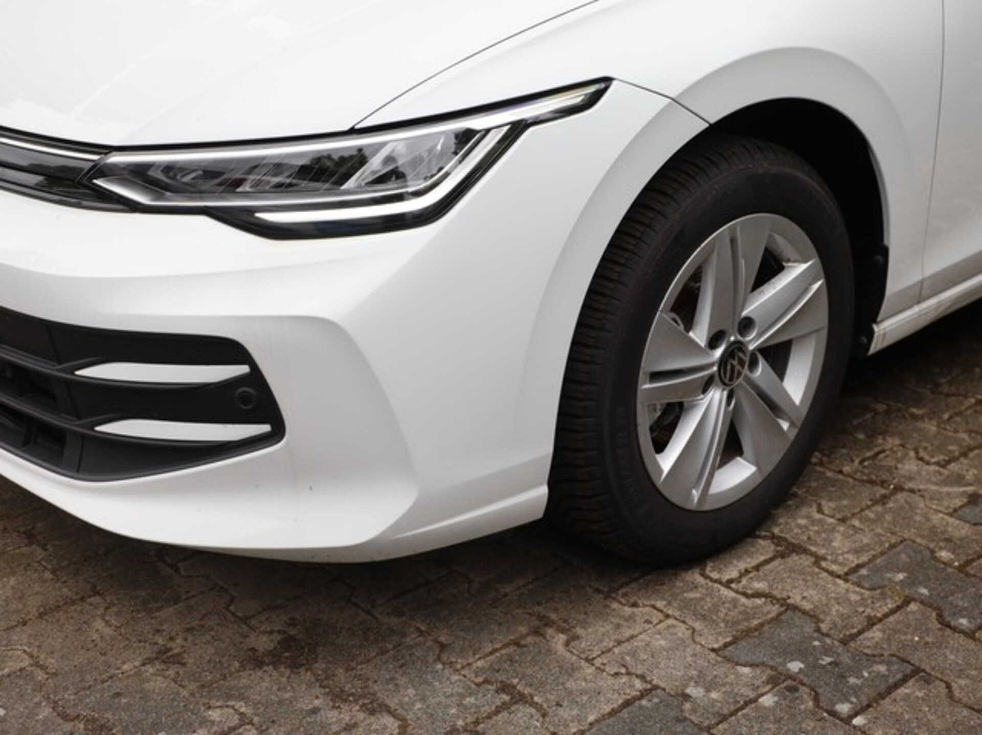 Volkswagen Golf Life