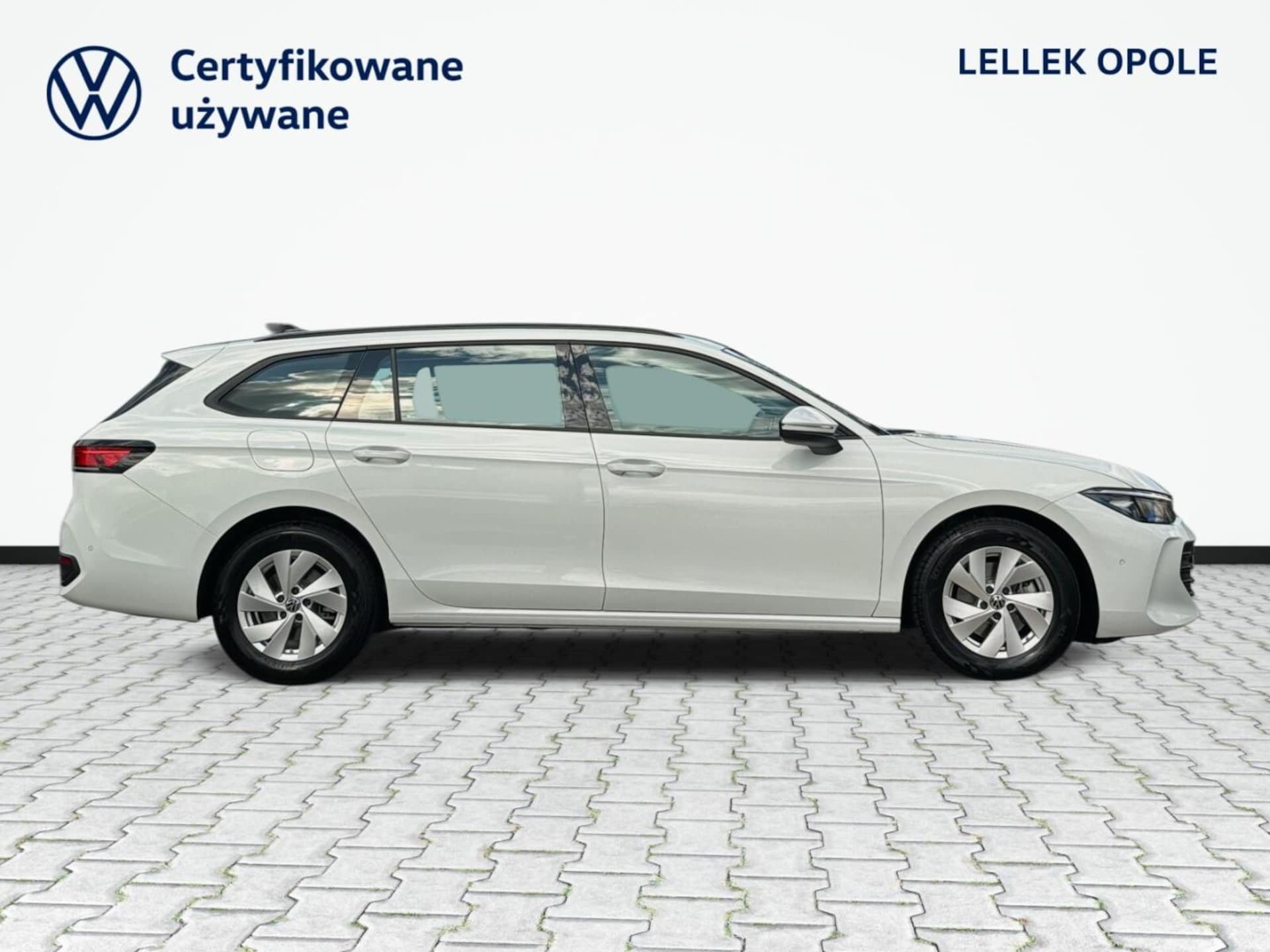 Volkswagen Passat Model bazowy