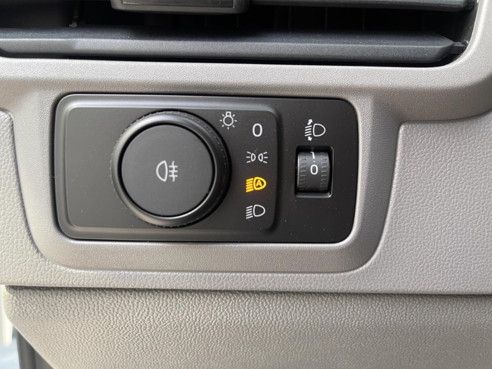 Volkswagen Transporter Kasten langer Radstand – Bild 13