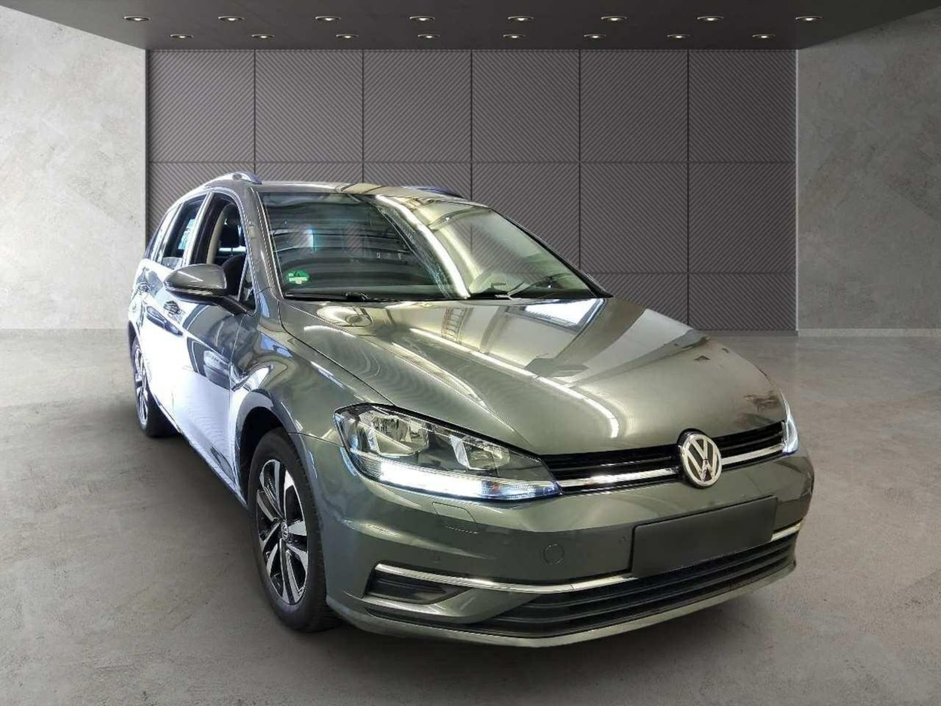 Volkswagen Golf Variant United
