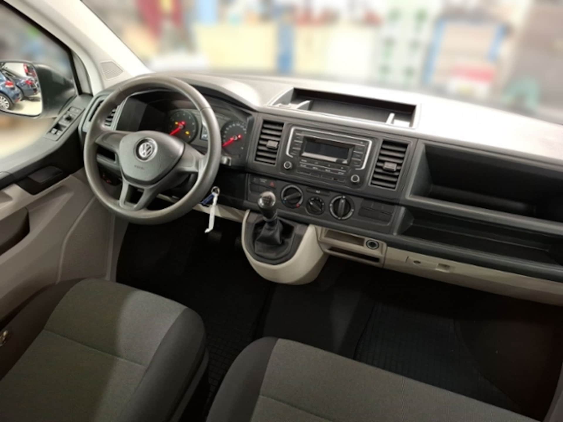 Volkswagen T6 Transporter Kombi kurzer Radstand