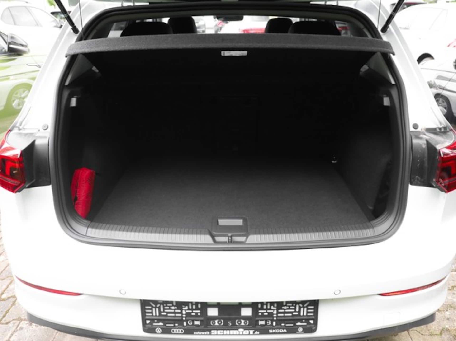 Volkswagen Golf Life