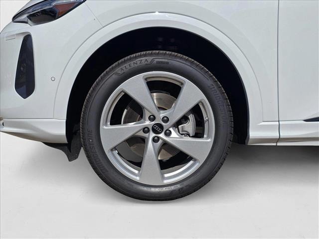 2025 Audi Q5 Premium Plus - Photo 9