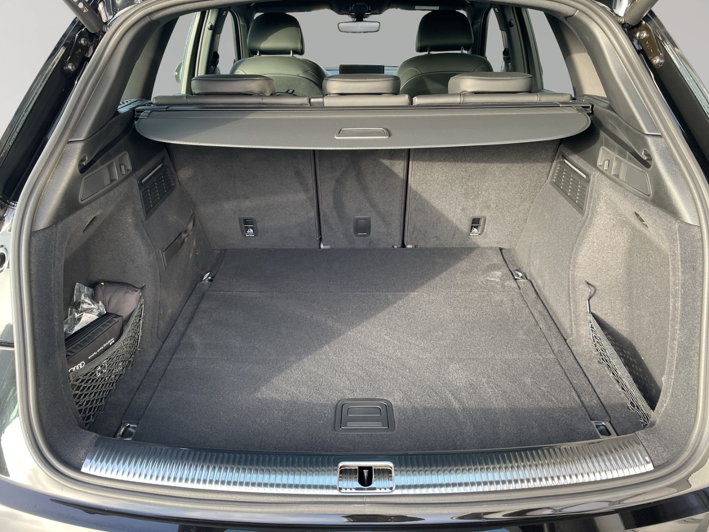 Bild über Audi Q5 40 TDI quattro S tronic - für weitere Informationen kontaktieren Sie den Audi Partner