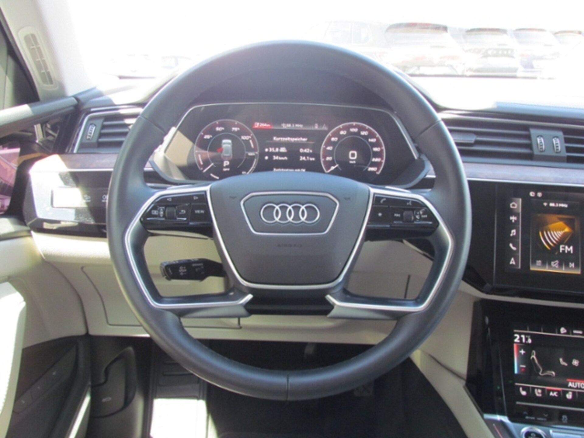 Audi e-tron advanced