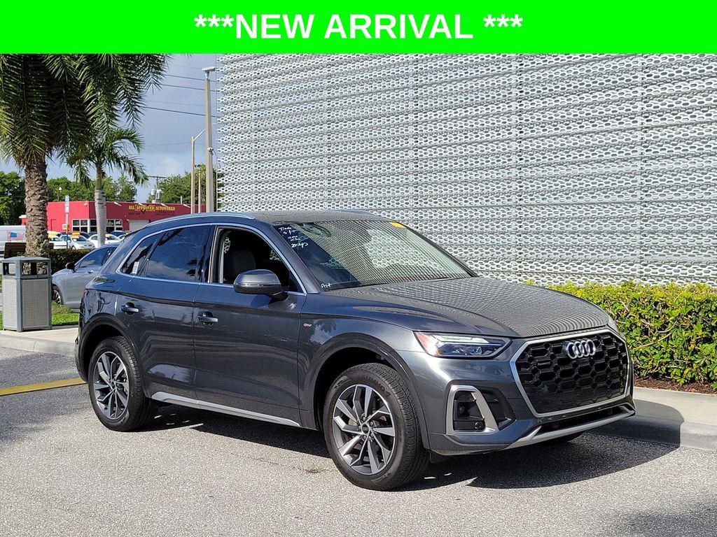 2023 Audi Q5 45 Premium Plus's photo