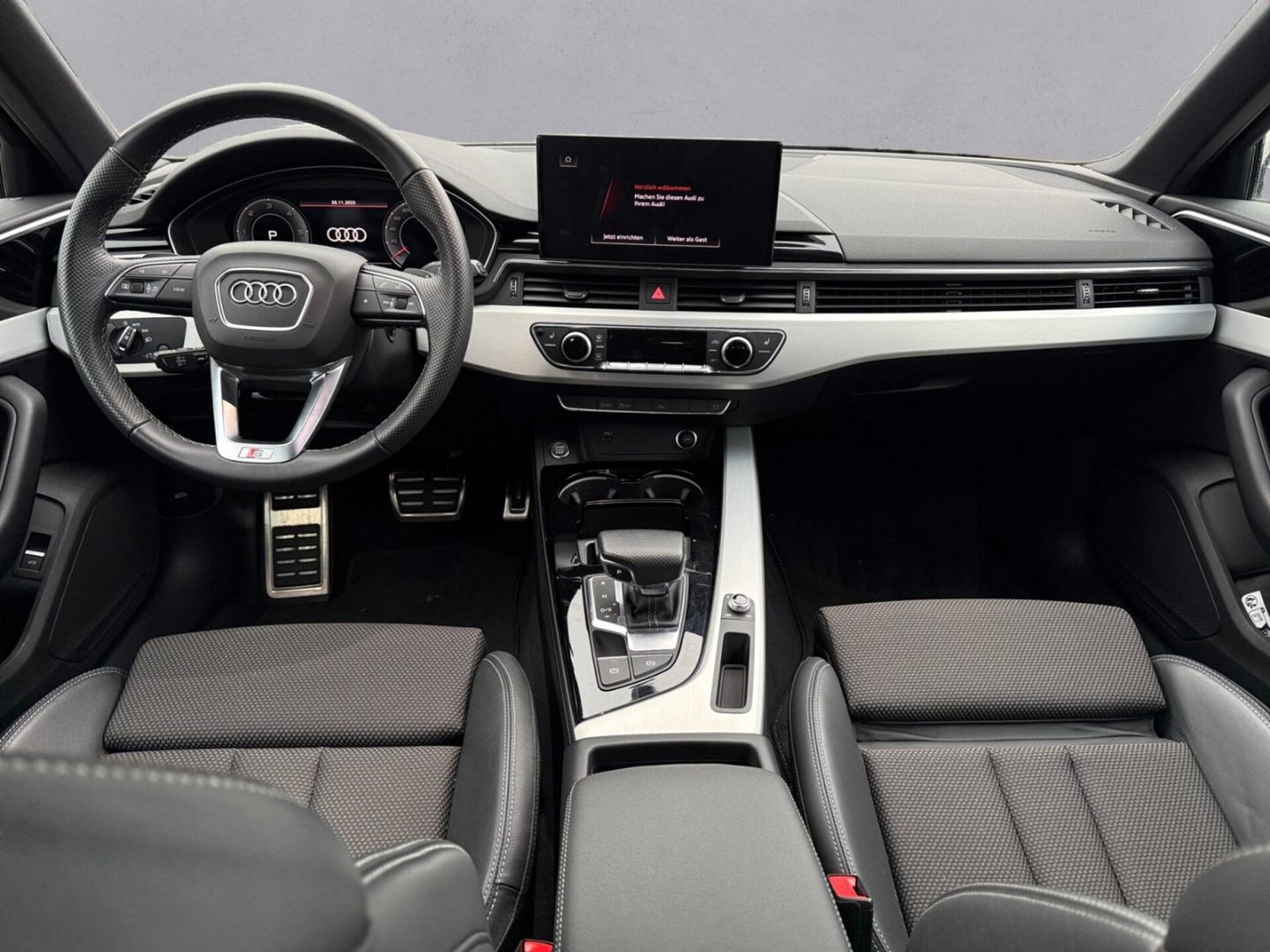 Audi A4 Avant S line