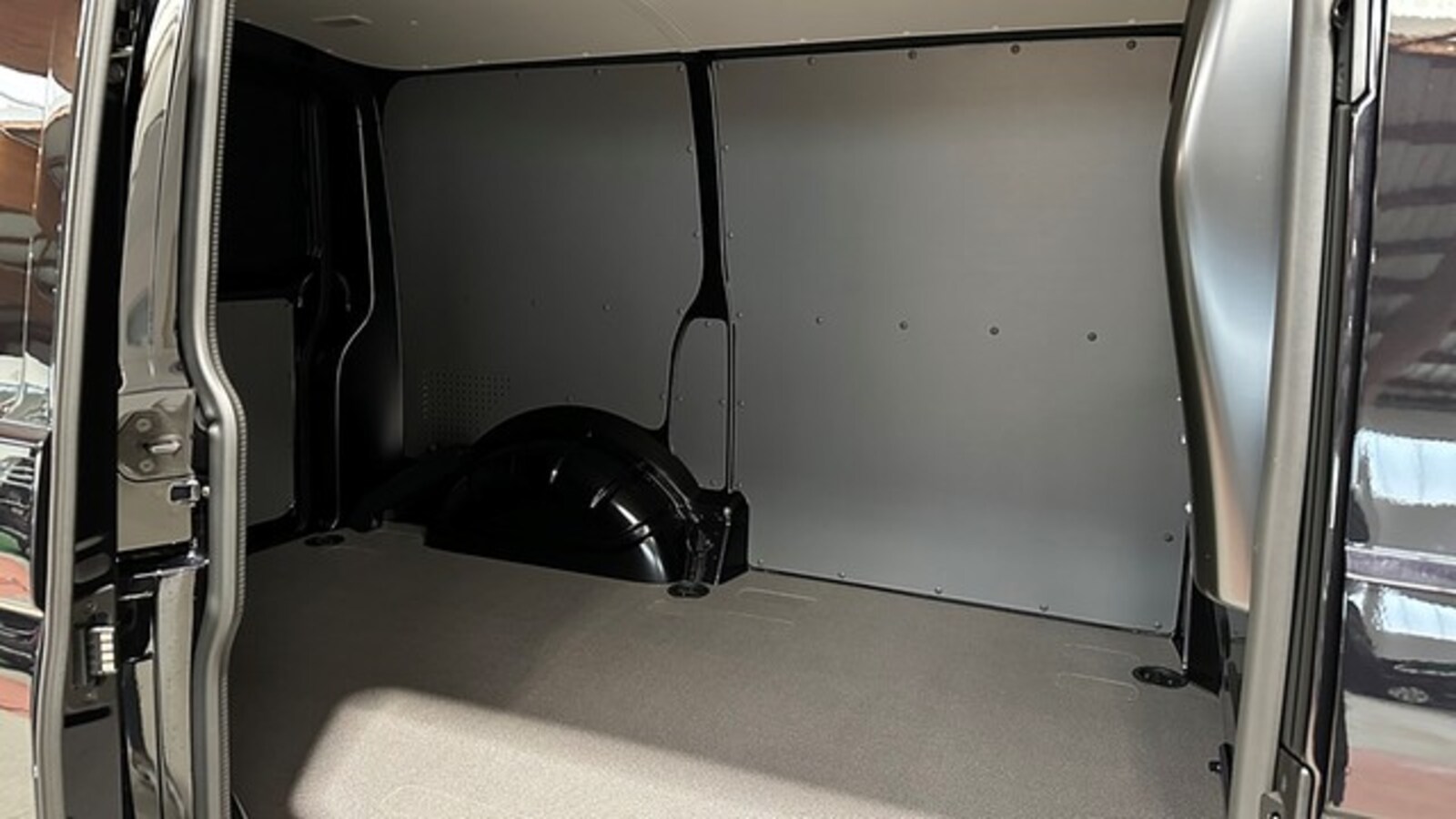 Volkswagen T6.1 Transporter Kasten kurzer Radstand – Bild 10