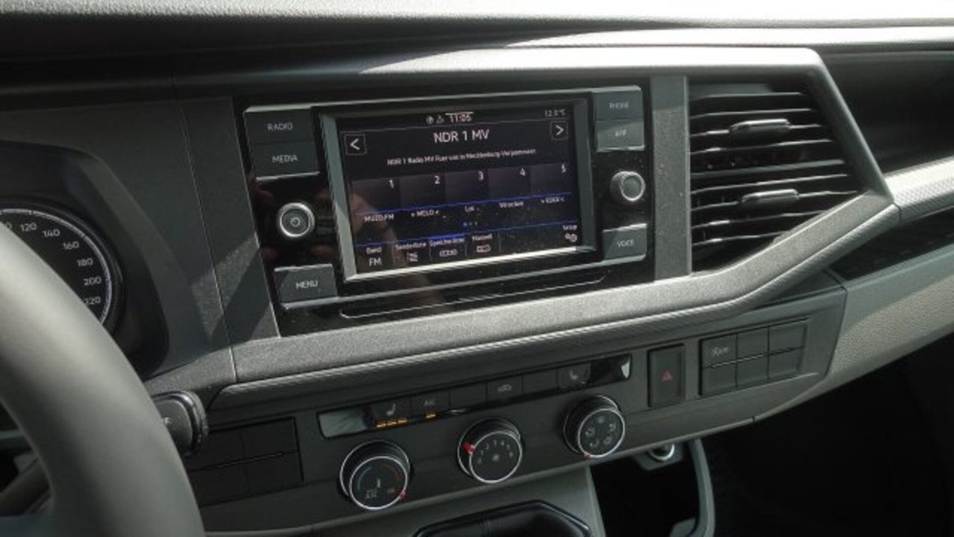 Volkswagen T6.1 Transporter Kasten langer Radstand