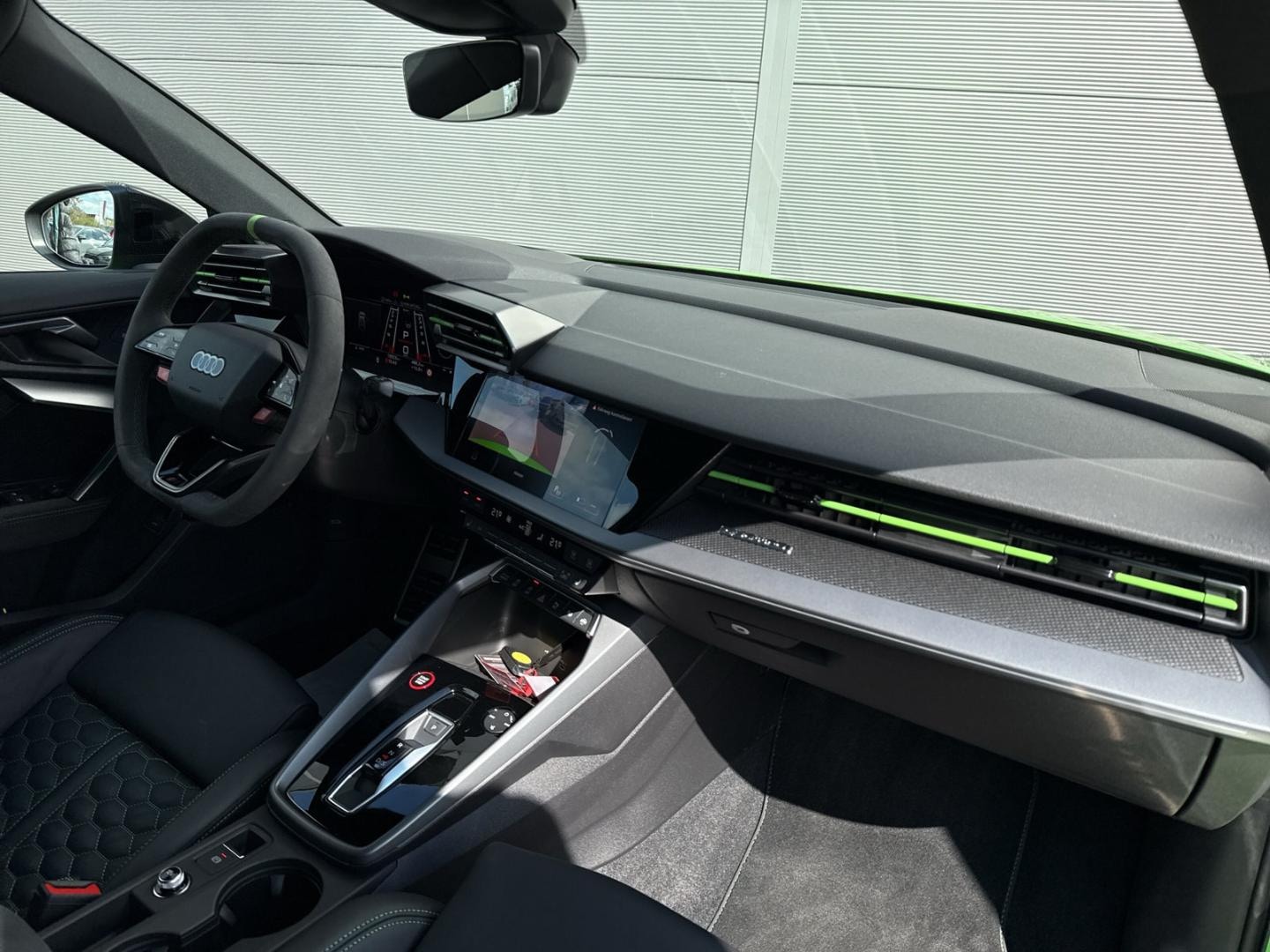 Bild über Audi RS 3 Sportback TFSI quattro S tronic - für weitere Informationen kontaktieren Sie den Audi Partner
