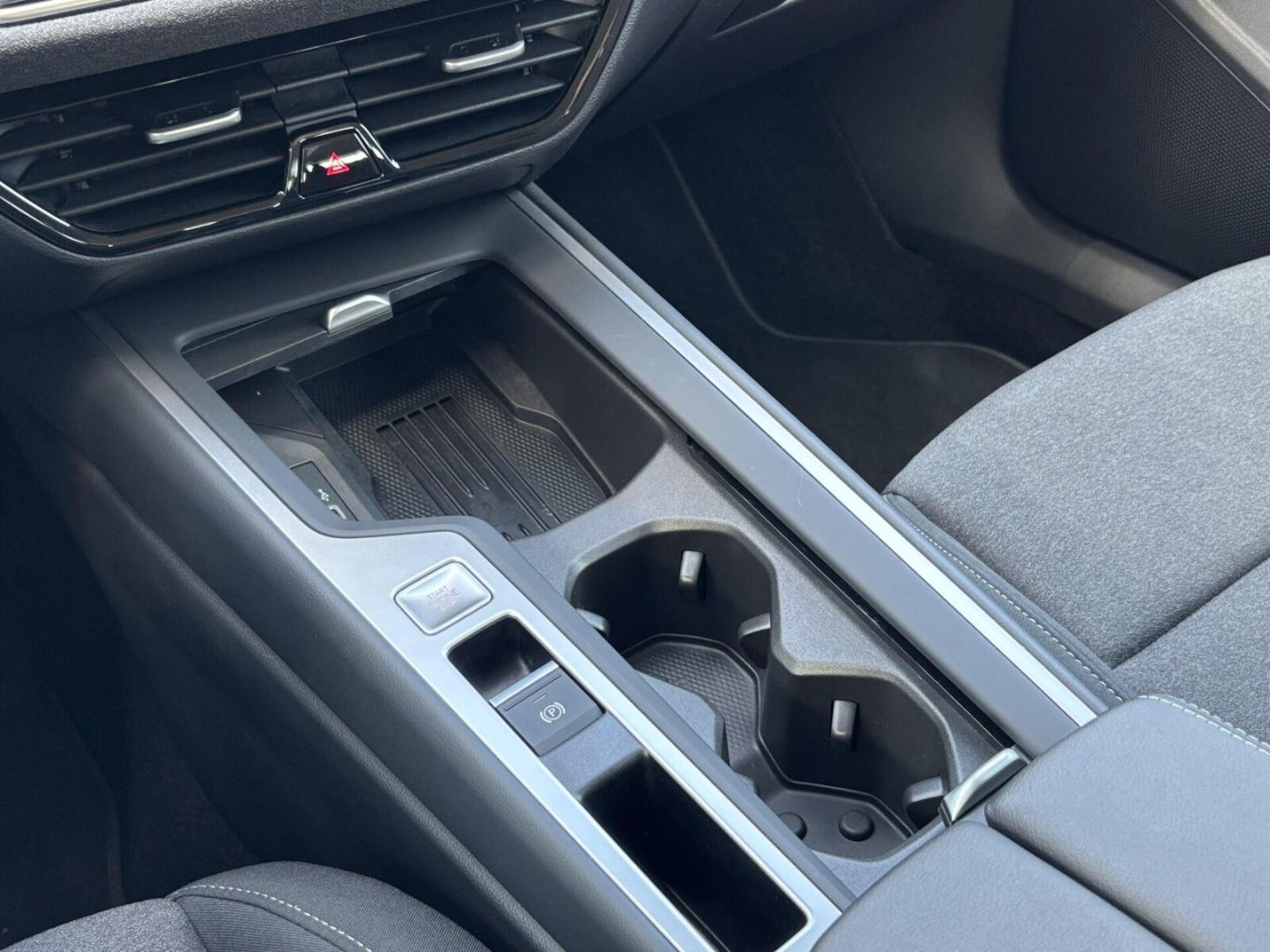 Volkswagen Passat Model bazowy