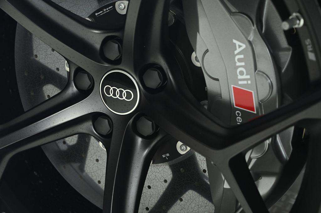 2025 Audi RS Q8 Base - Photo 23