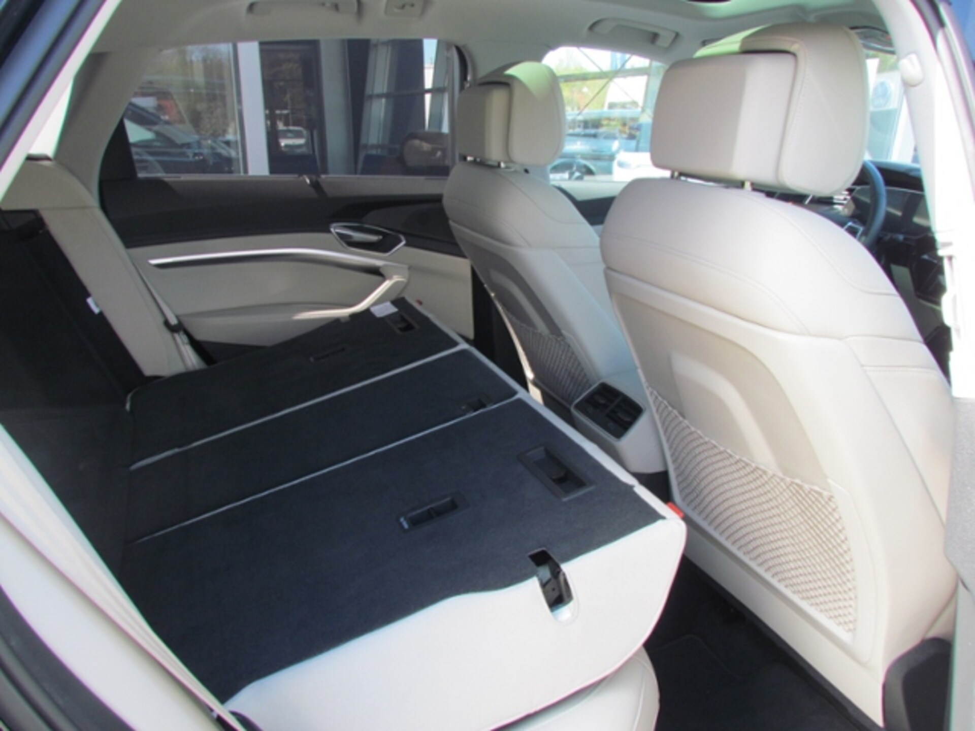 Audi e-tron advanced