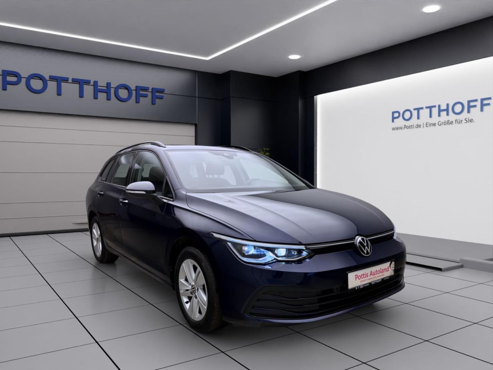 Volkswagen Golf Variant Life