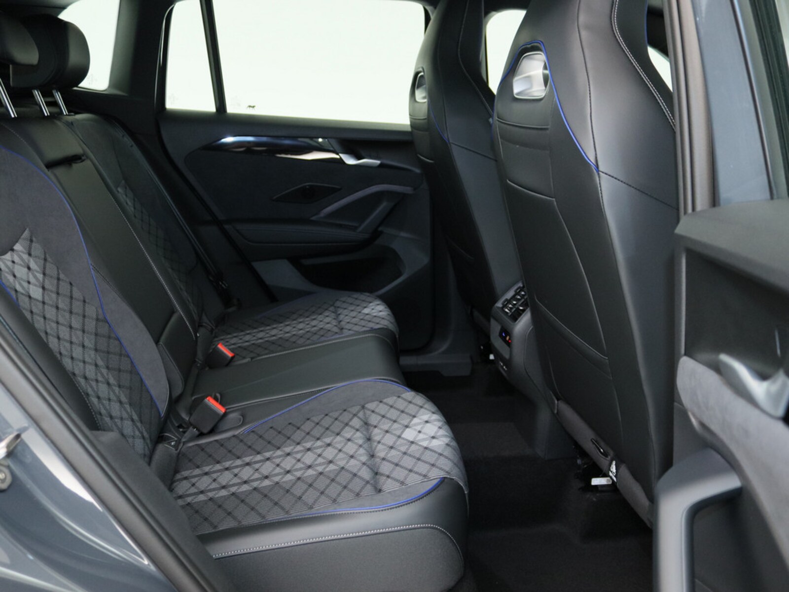 Volkswagen Tiguan – Bild 9
