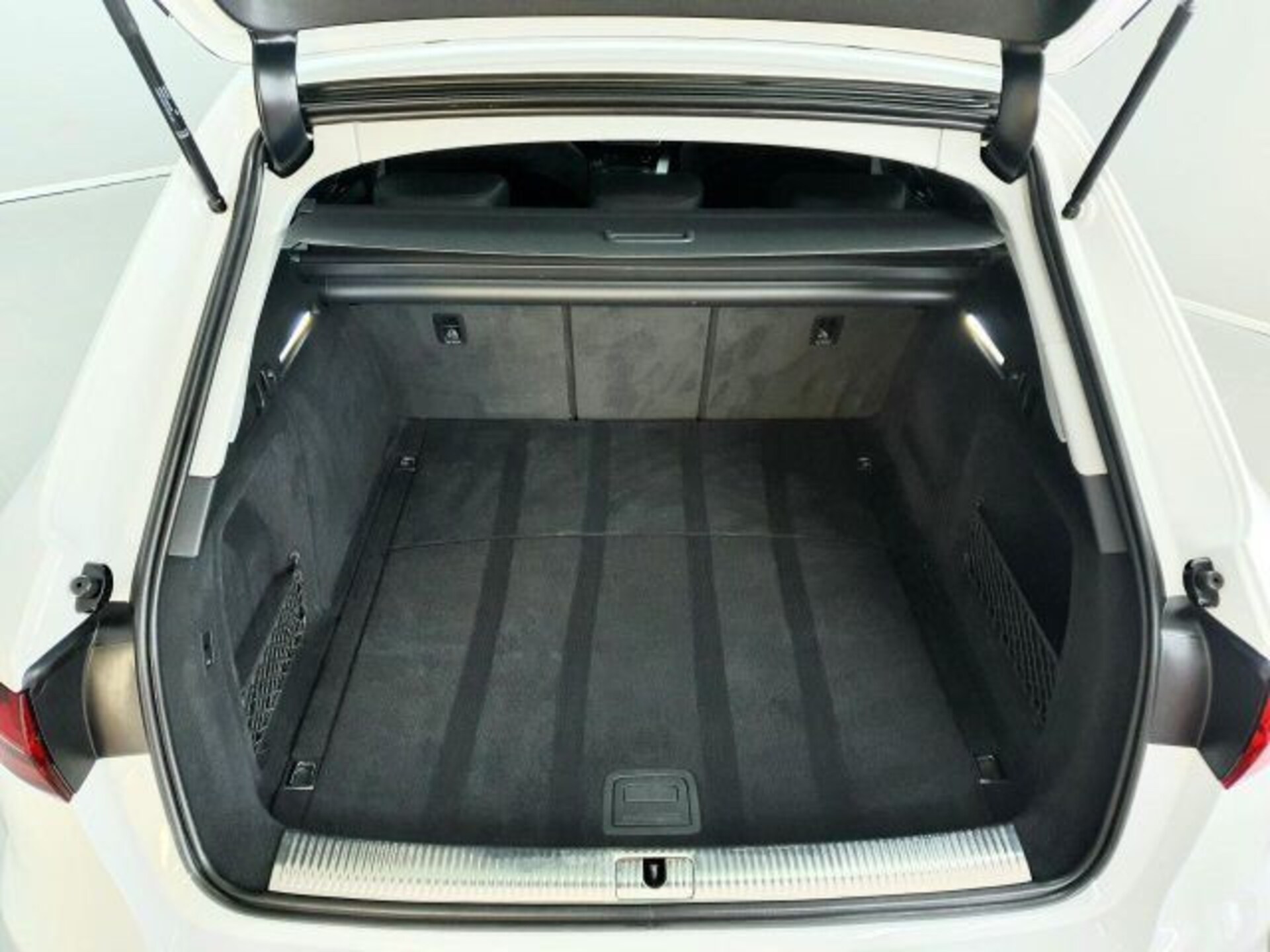 Audi A4 Avant S line