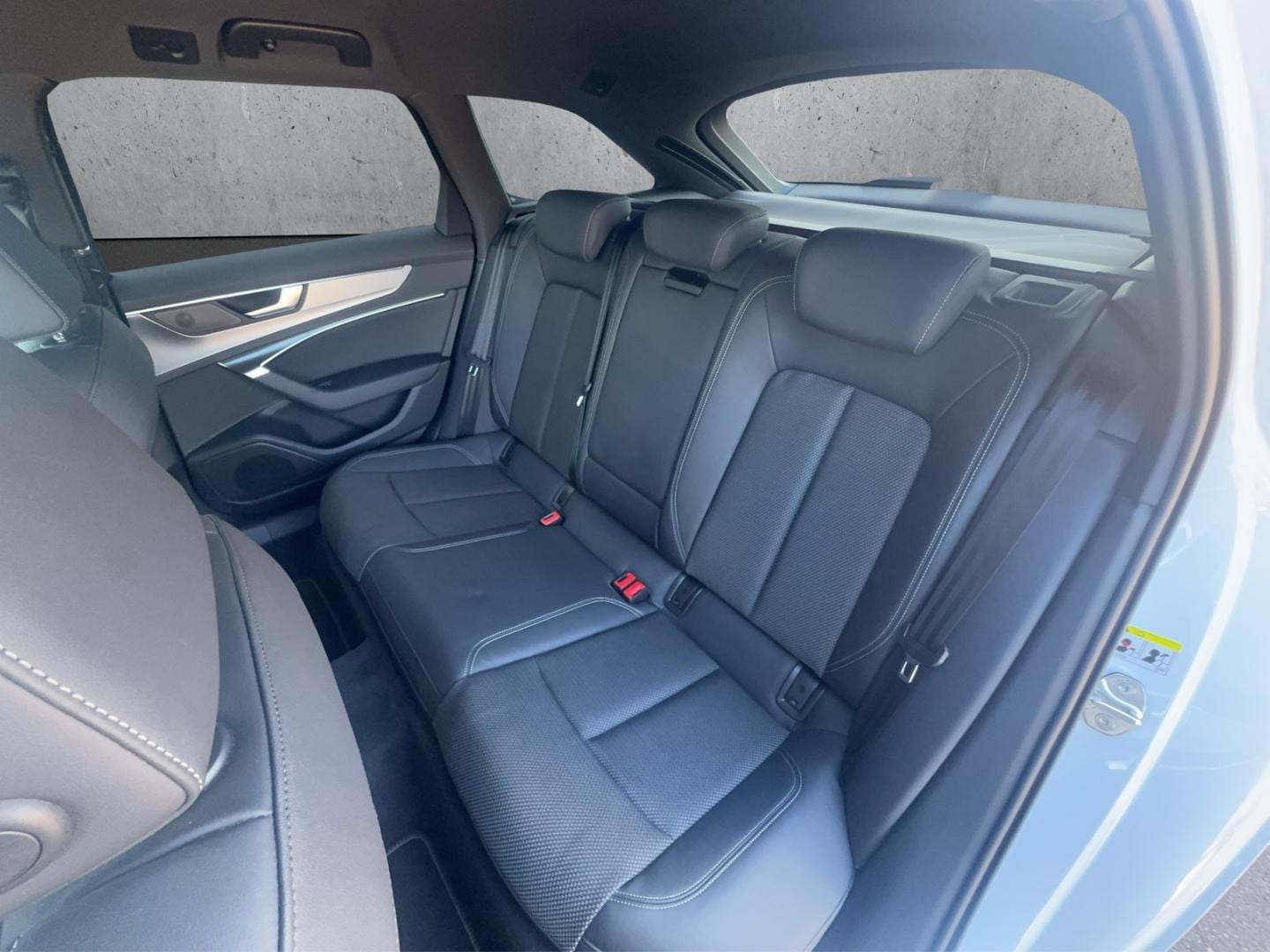 Bild über Audi A6 Avant sport 45 TFSI S tronic - für weitere Informationen kontaktieren Sie den Audi Partner