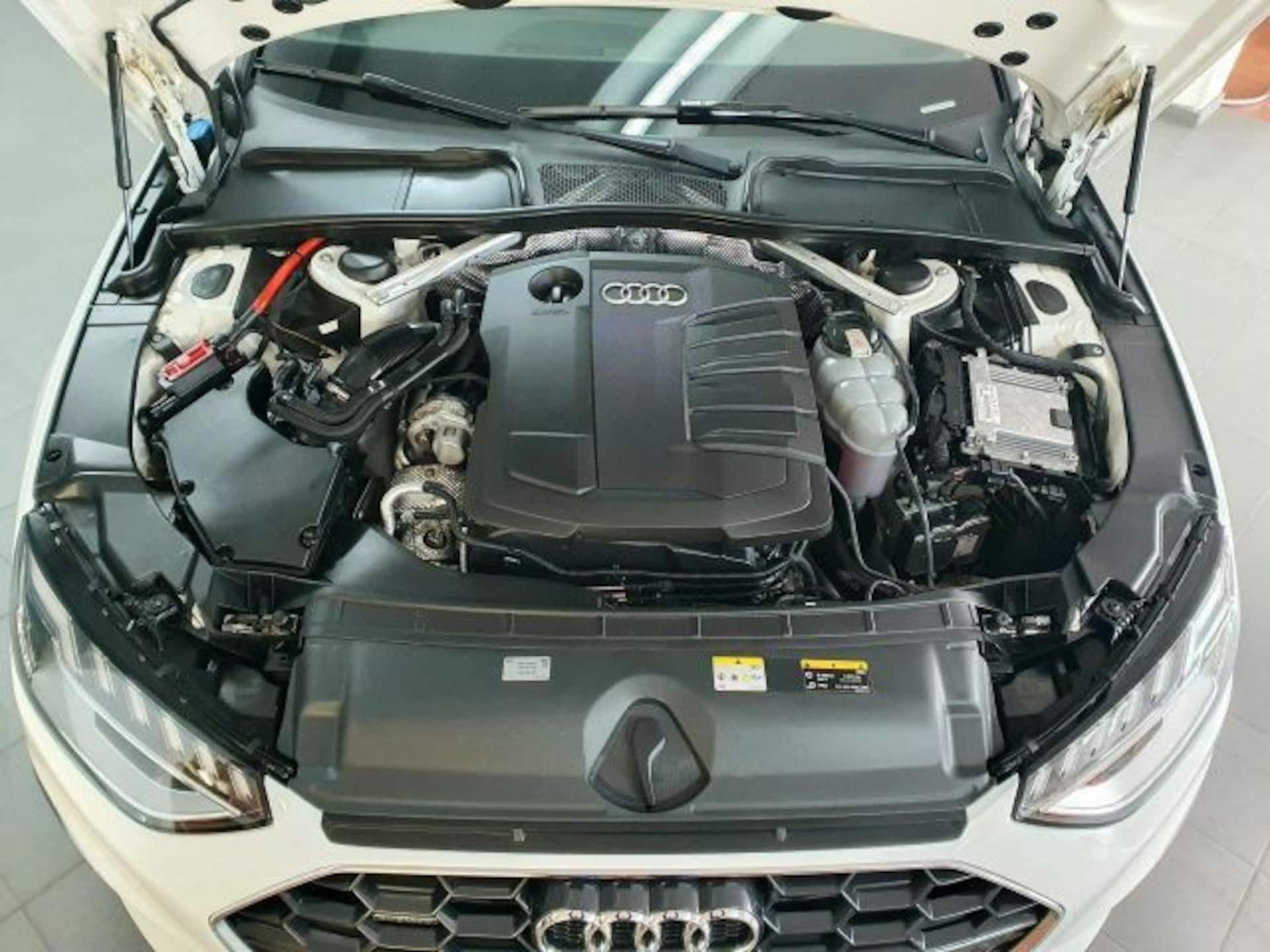 Audi A4 Avant S line