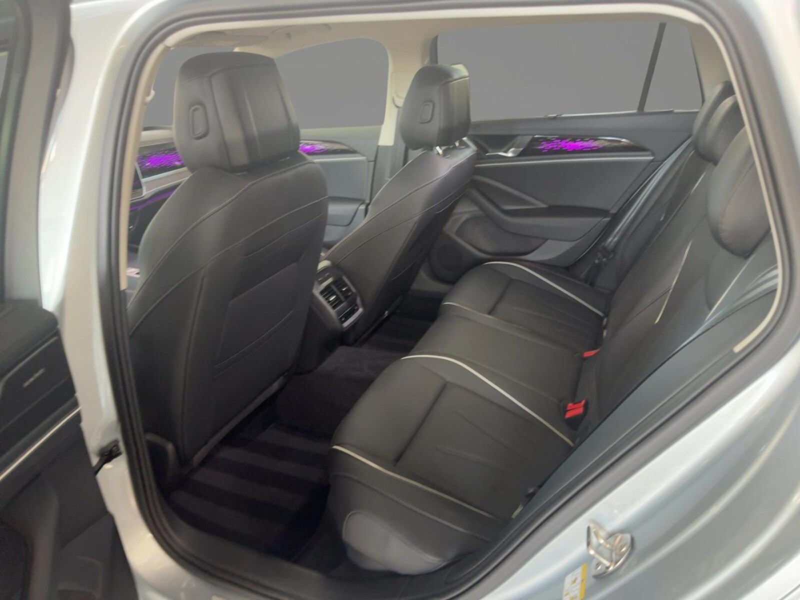 Volkswagen Passat – Bild 10