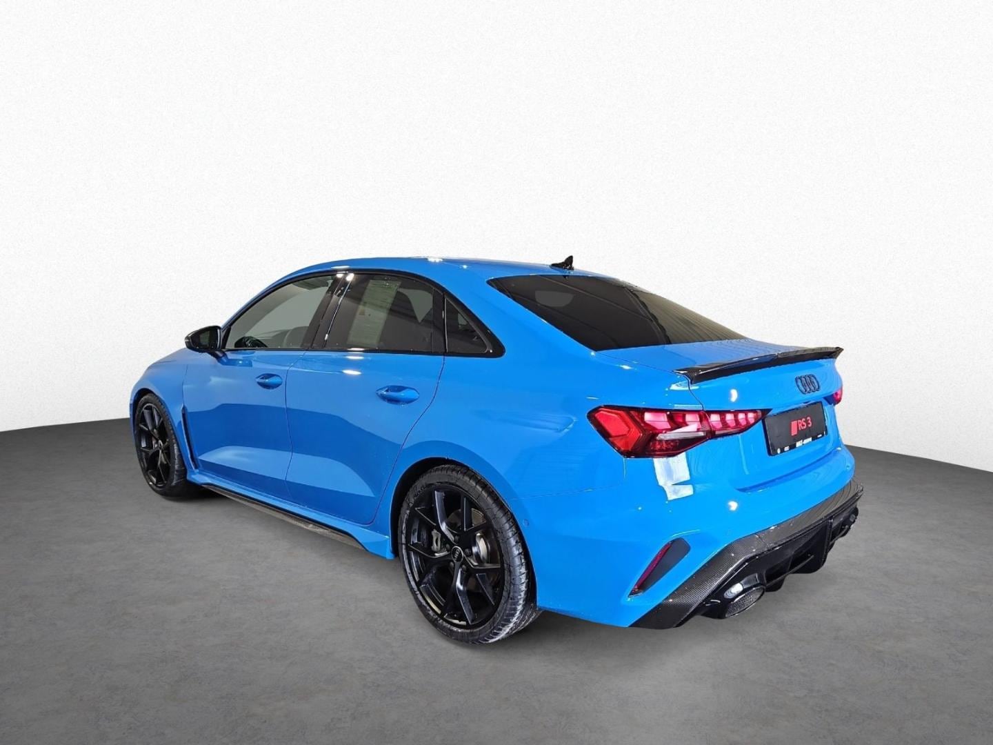 Bild über Audi RS 3 Limousine TFSI quattro 294 kW S tronic - für weitere Informationen kontaktieren Sie den Audi Partner