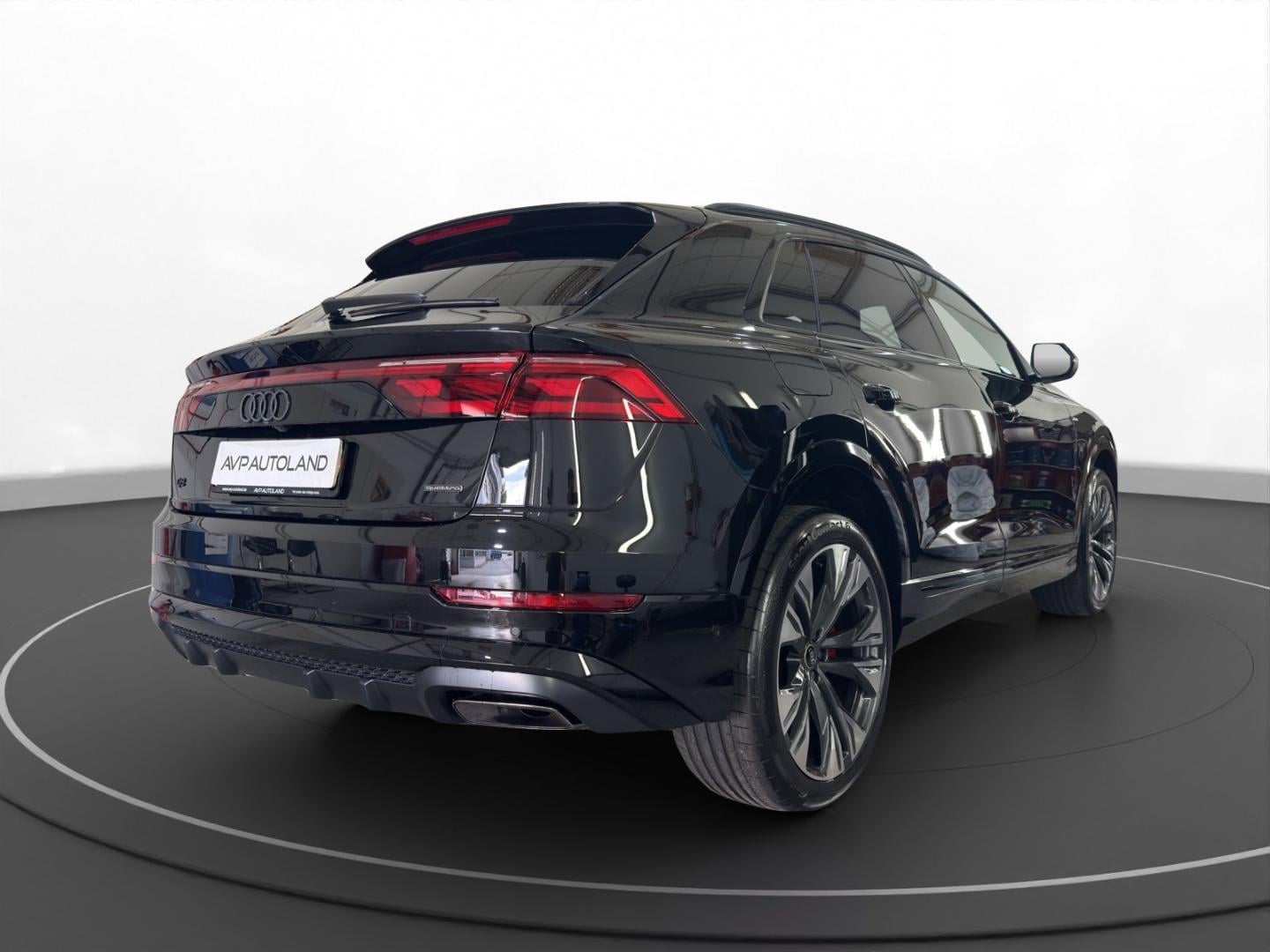 Bild über Audi Q8 SUV TFSI e S line business TFSI e quattro 360 kW tiptronic - für weitere Informationen kontaktieren Sie den Audi Partner
