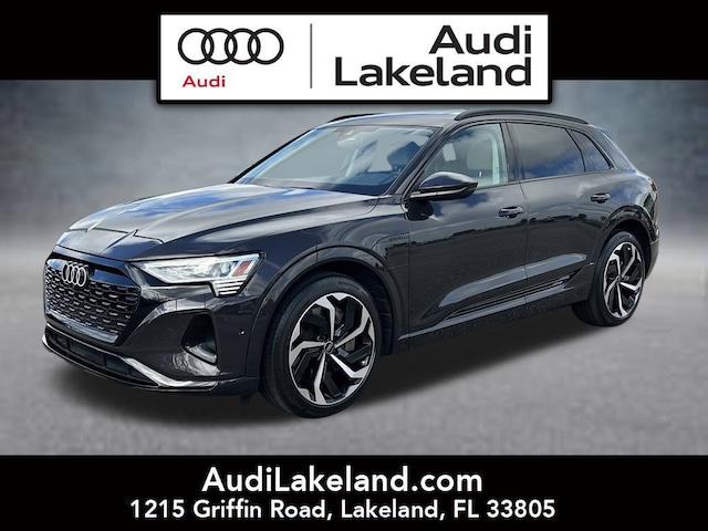 Photo of 2024 Audi Q8 e-tron 
