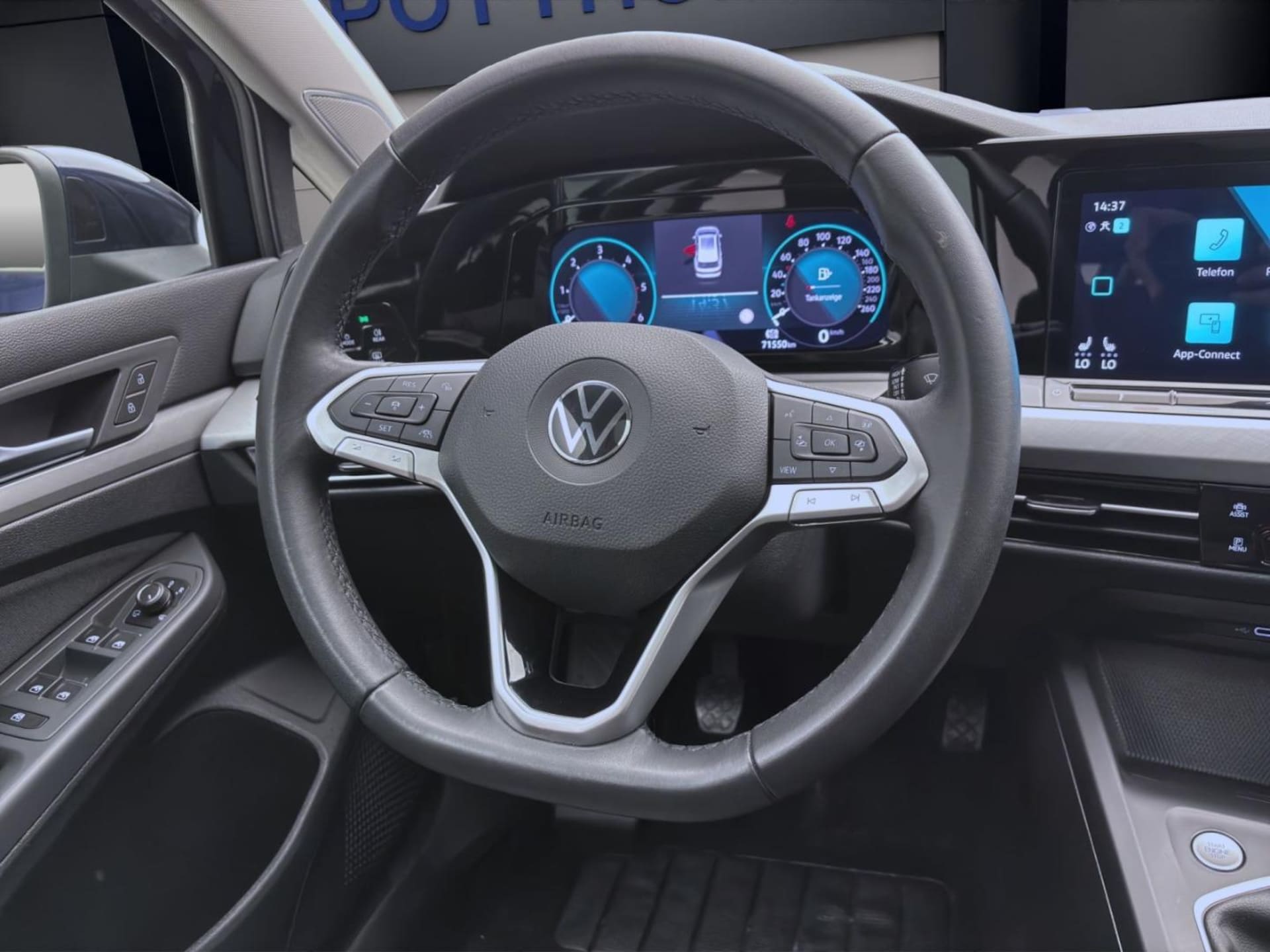 Volkswagen Golf Variant Life