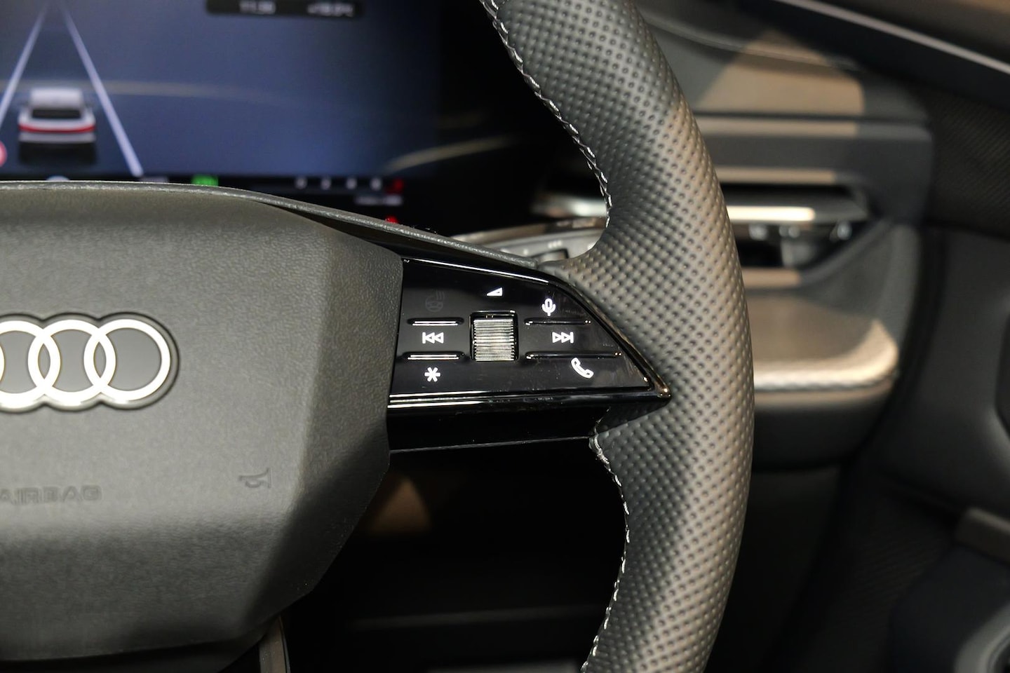 Image about Audi Q5 SUV e-hybrid quattro S tronic