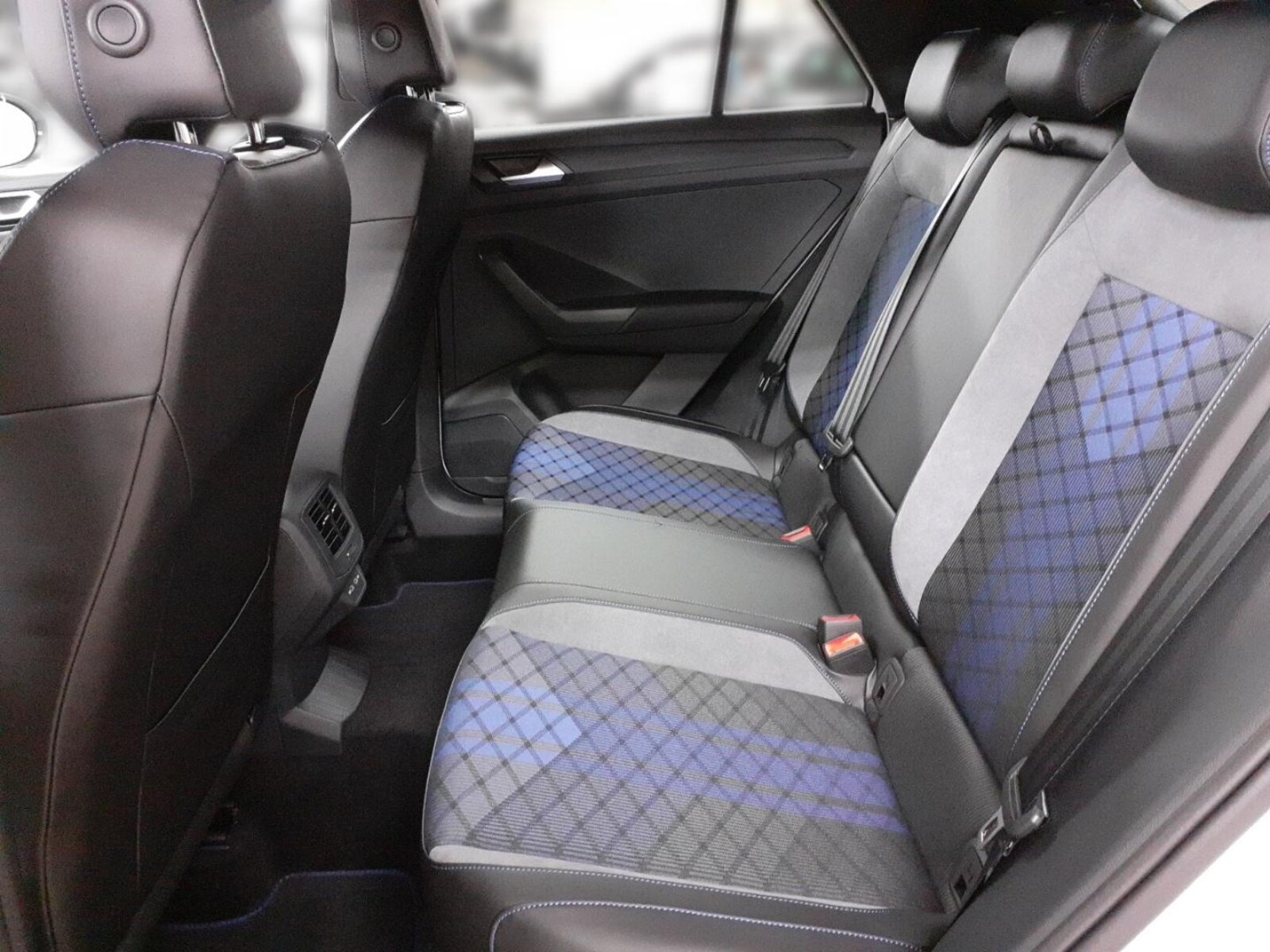 Volkswagen T-Roc – Bild 8