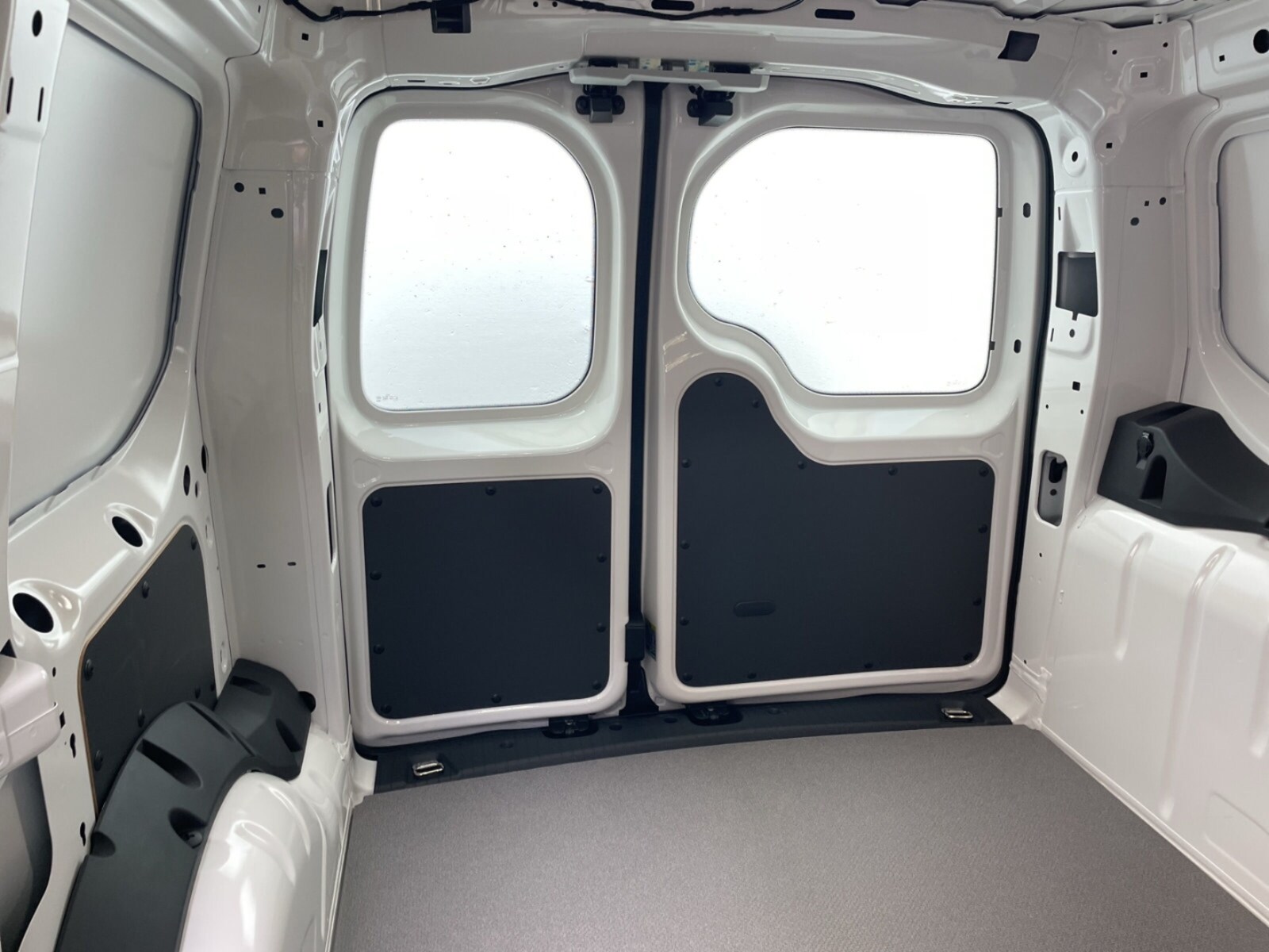 Volkswagen Caddy Cargo – Bild 10